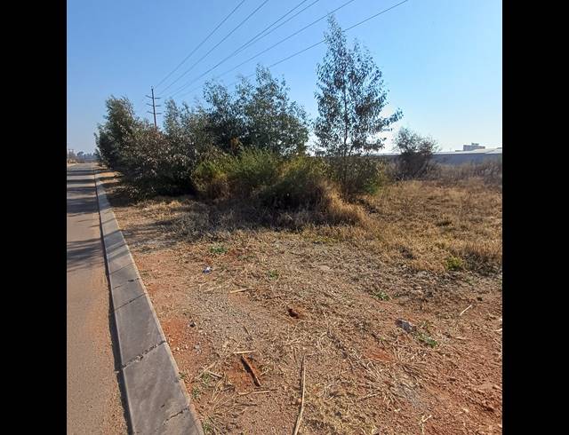 1.60HA VACANT LAND FOR SALE IN HIGHBURY